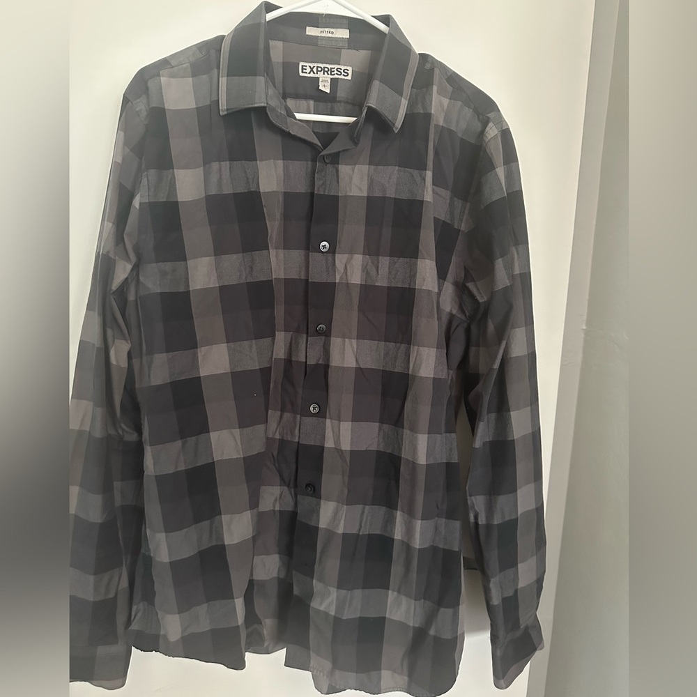 Express button shirt